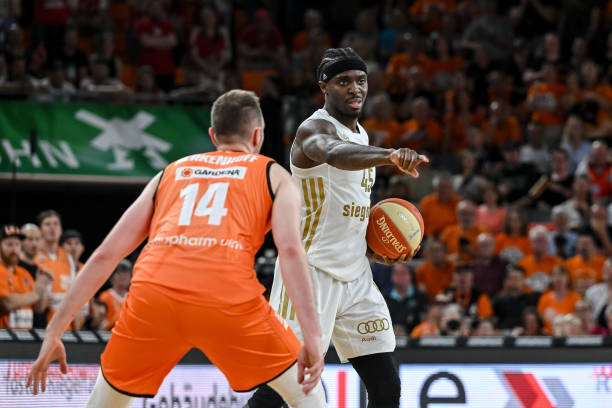 面对利物浦 面对利物浦